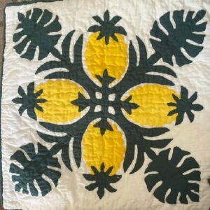 Traditional Hawaiian quilt pillow covers  Pineapple Design